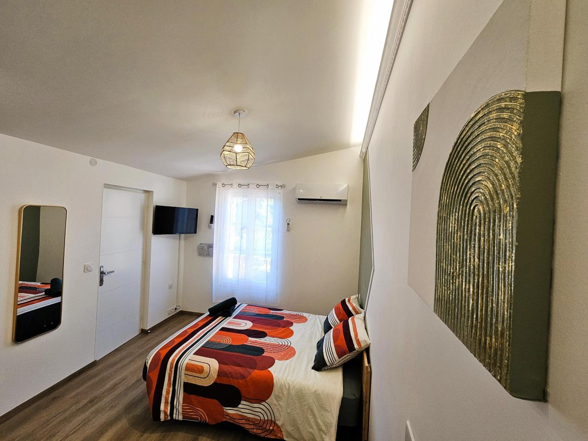 Tout Confort ! Ville, Climatisation, Parking, Wifi, Calme, Tv Carcassonne Eksteriør billede