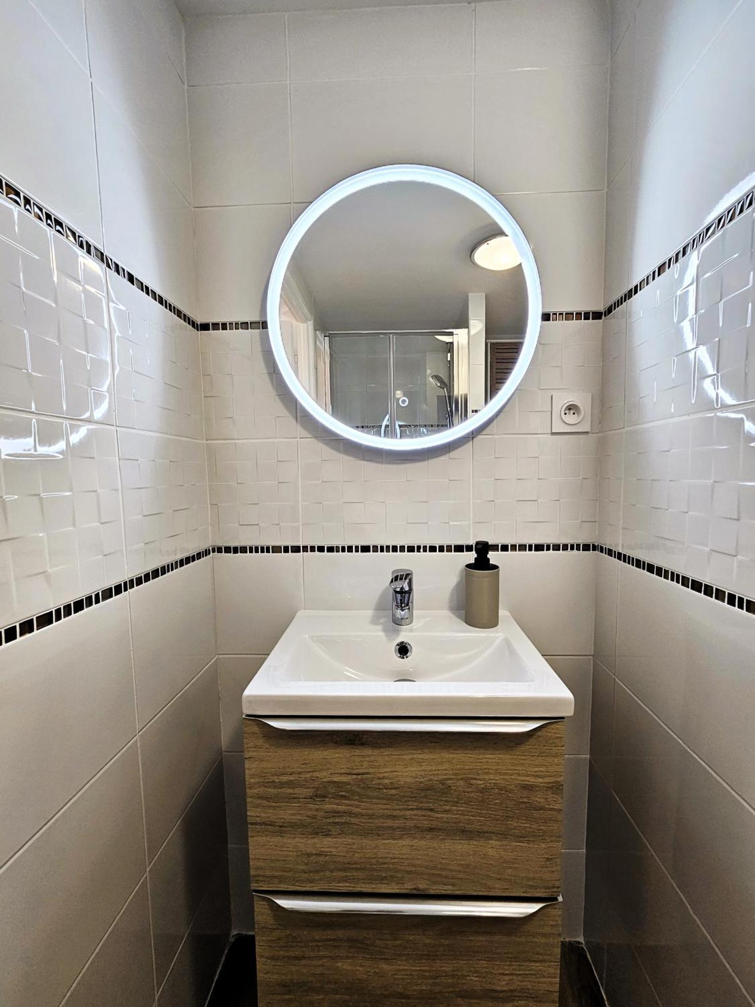 Tout Confort ! Ville, Climatisation, Parking, Wifi, Calme, Tv Carcassonne Eksteriør billede