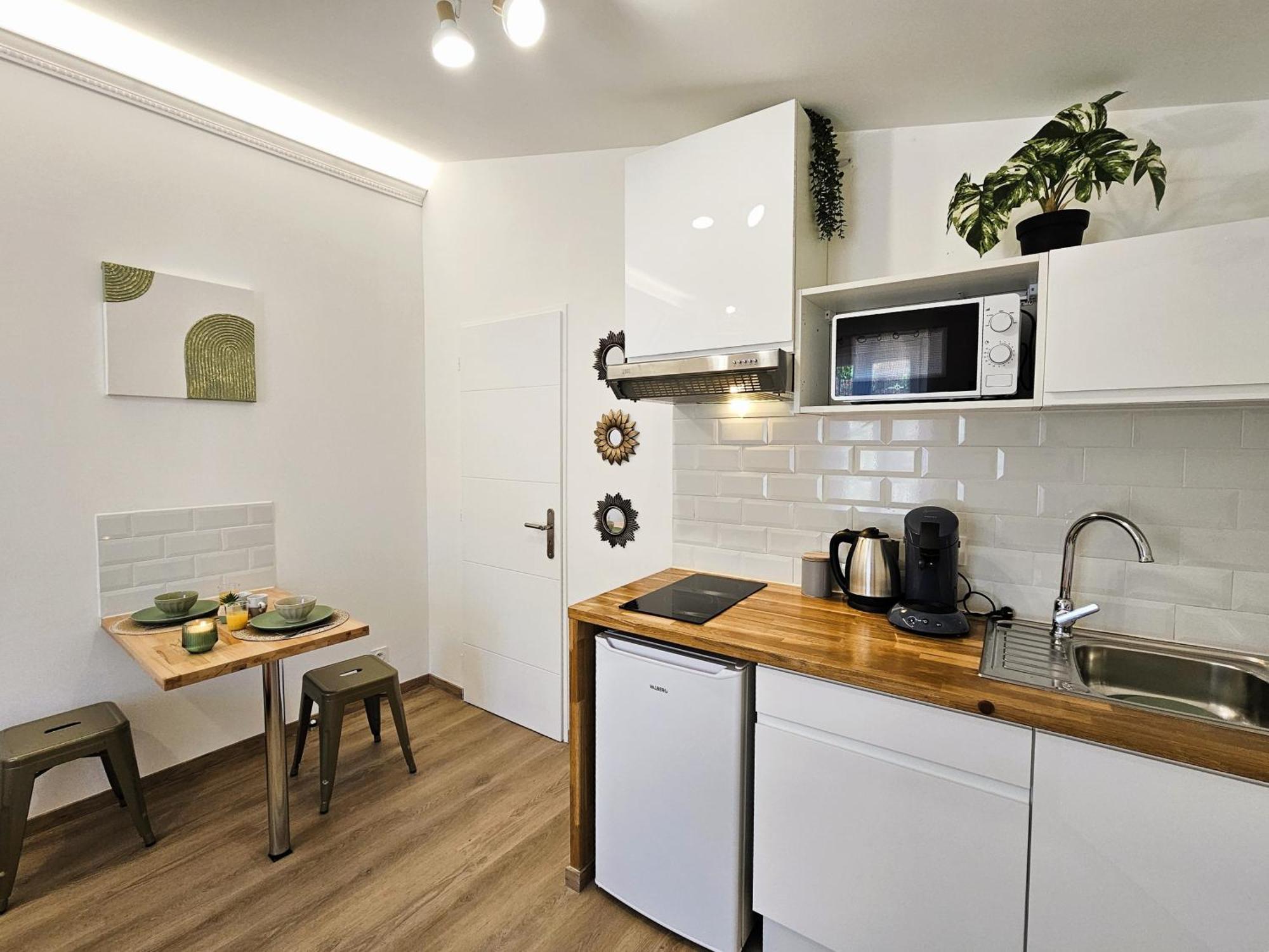 Tout Confort ! Ville, Climatisation, Parking, Wifi, Calme, Tv Carcassonne Eksteriør billede